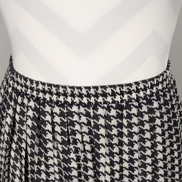 Vtg. Darian Houndstooth 2pc. Skirt Suit - Picture 7 of 9